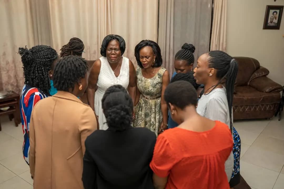 Beautiful Ones in MDP prayer archive moment 5