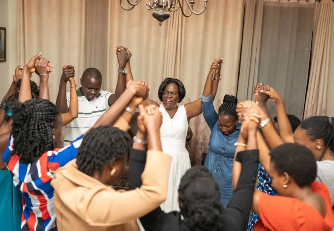 Beautiful Ones in MDP prayer archive moment 6